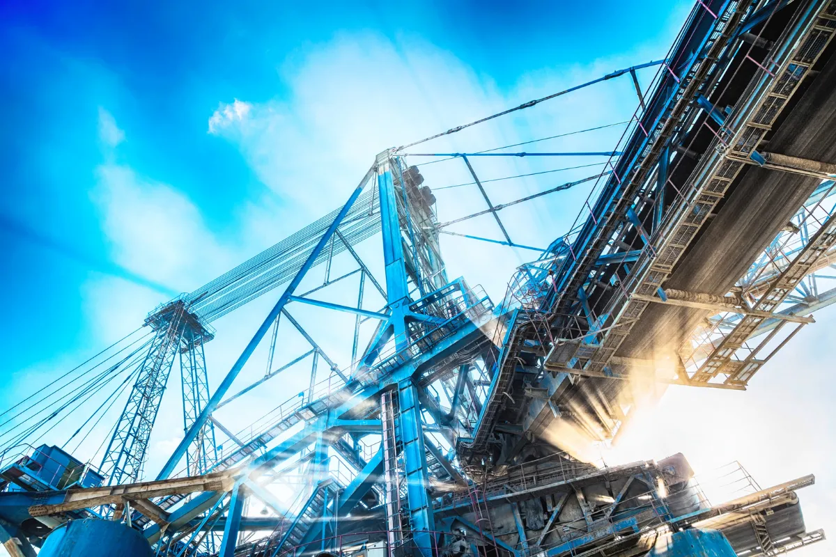 Prevención de explosiones de polvo en minería: blindando los procesos de molienda y transporte